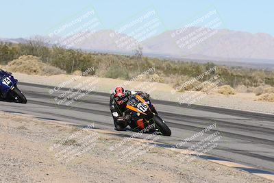 media/Dec-07-2025-CVMA (Sun) [[3e7d2de5dc]]/Race 4-Supersport Middleweight/